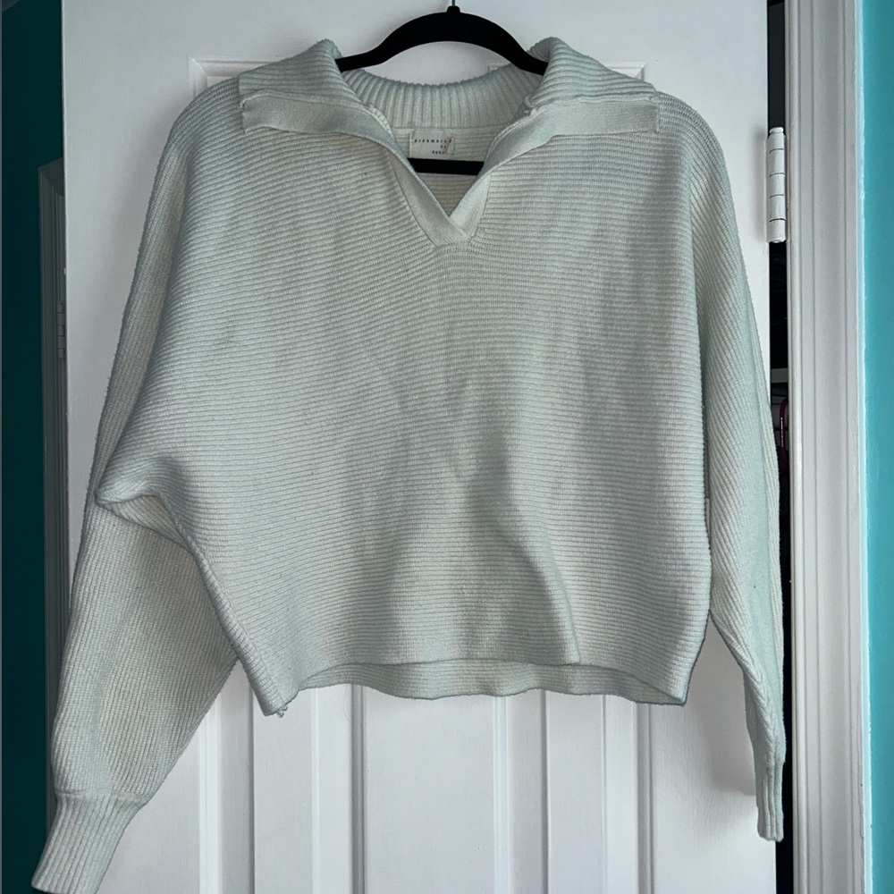 Size S/M, white sweater, by the brand dreamers by debut.